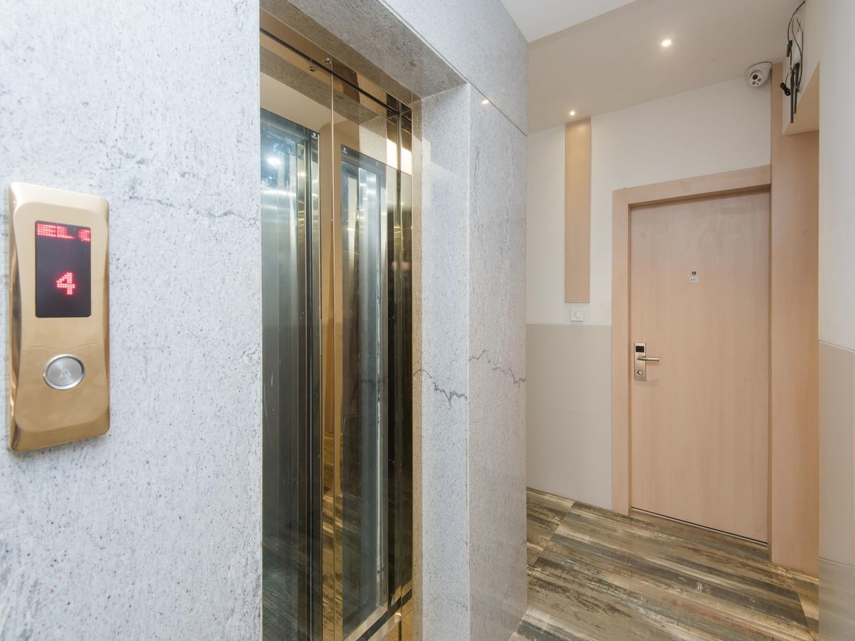 Oyo 13089 Hotel Gold Crest Navi Mumbai Dış mekan fotoğraf