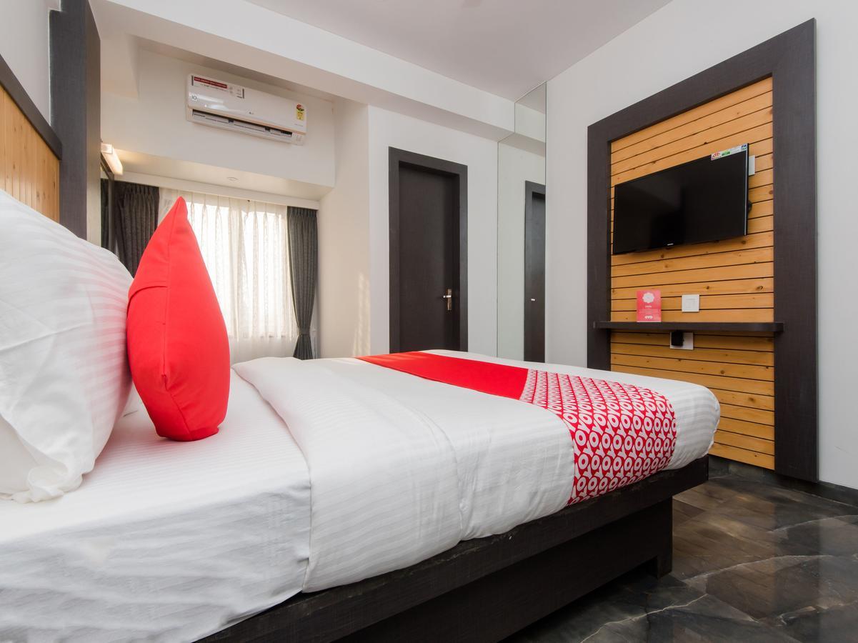 Oyo 13089 Hotel Gold Crest Navi Mumbai Dış mekan fotoğraf