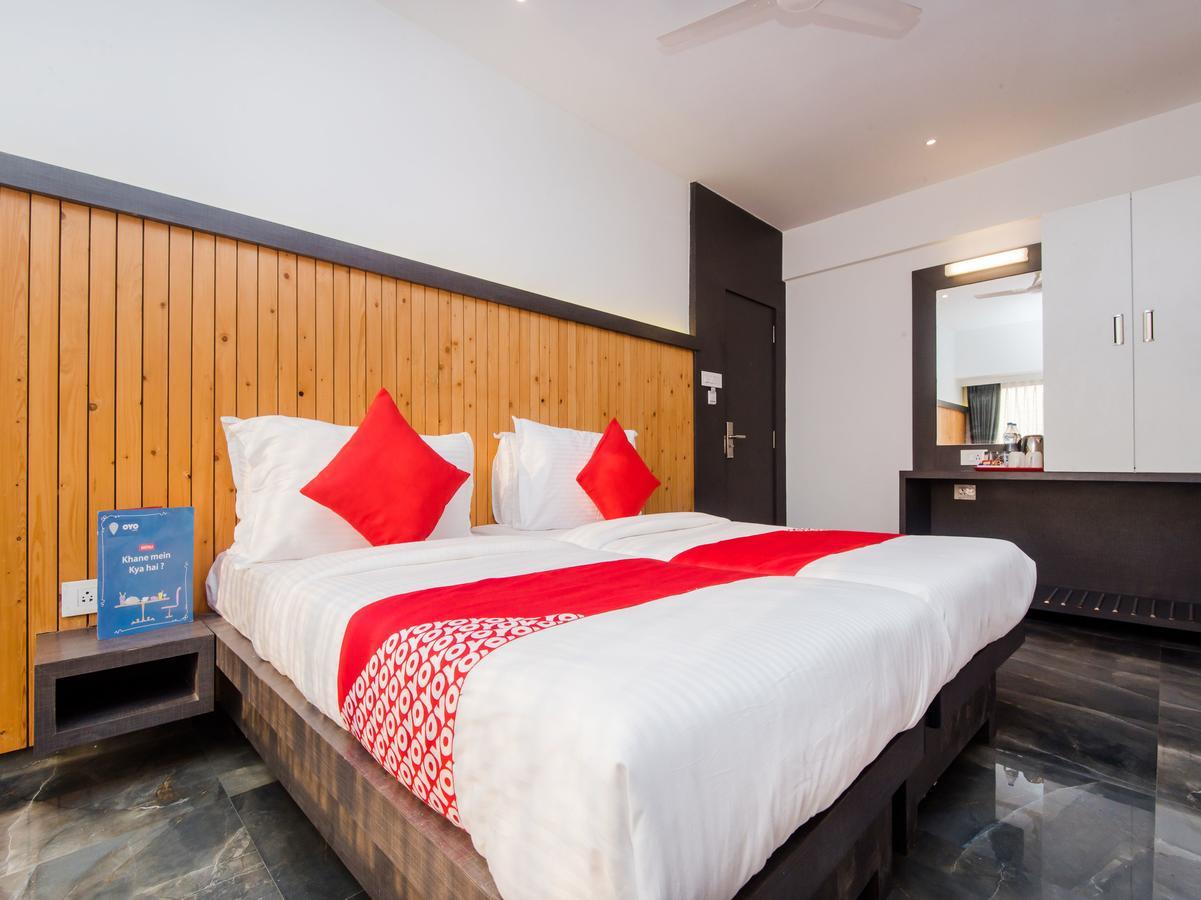 Oyo 13089 Hotel Gold Crest Navi Mumbai Dış mekan fotoğraf